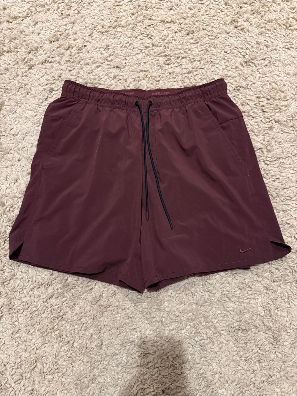 Nike Dri Fit Men's Shorts Large Burgundy Maroon